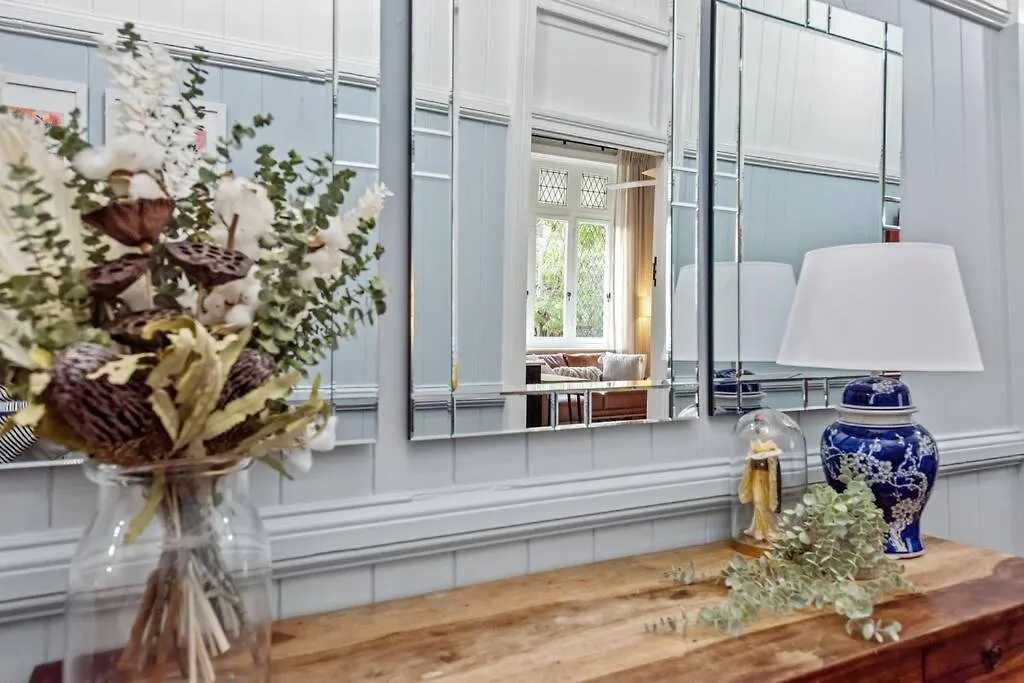 브리즈번 The Deck! 2 Bed/1 Bath/1 Car ~ New Farm 아파트 0*,  오스트레일리아
